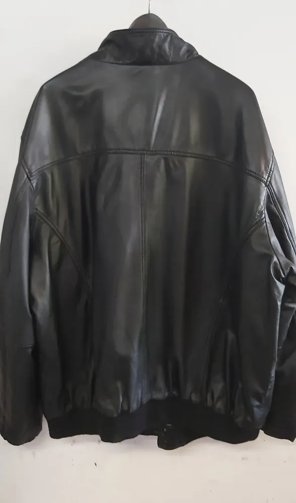 Veste noire dos Apres